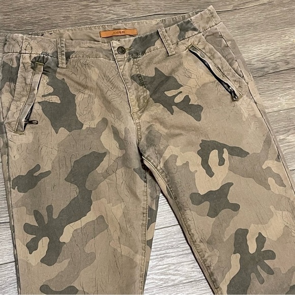 Joe’s Dayna Camouflage Relaxed Slouch Boyfriend Fit Trousers Sz 26 Green. - Picture 3 of 9